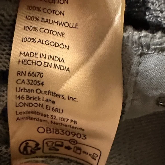 Free People Black and Gray Floral Blouse size L - Picture 5 of 6